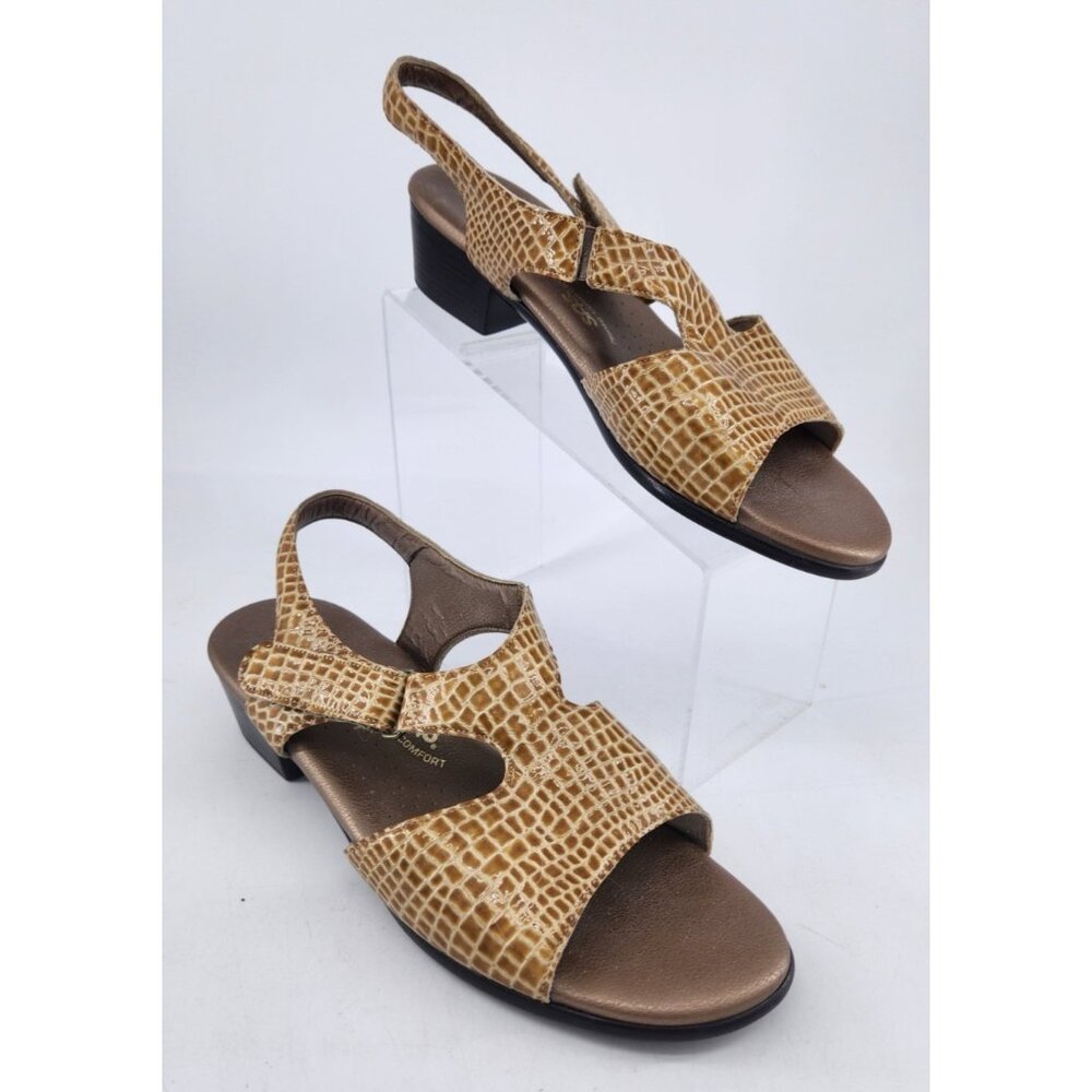 SAS Suntimer Sandals‎ Women's Size 10.5 M Light Gold Snake Motif Leather Comfort
